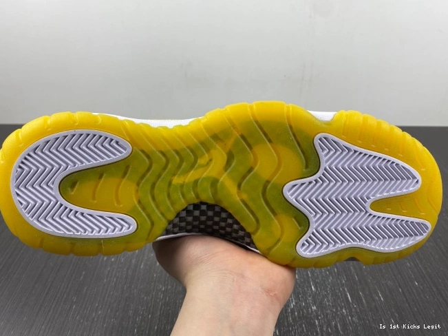 AH7860-107 Jordan Snakeskin Air 11 Low Yellow WMNS 0705